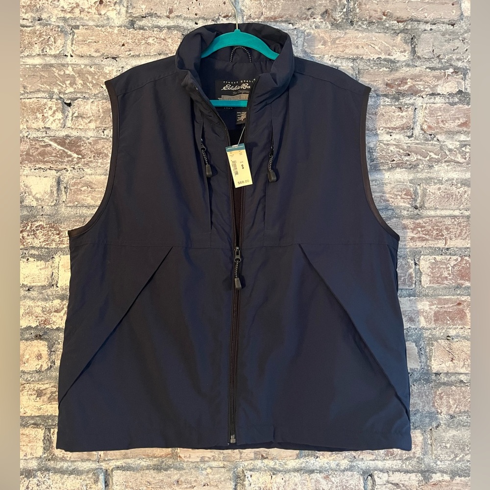 Eddie Bauer Men's NavyBlue Vest NWT oversized Smallfor sure.Smoke/petfree unisex